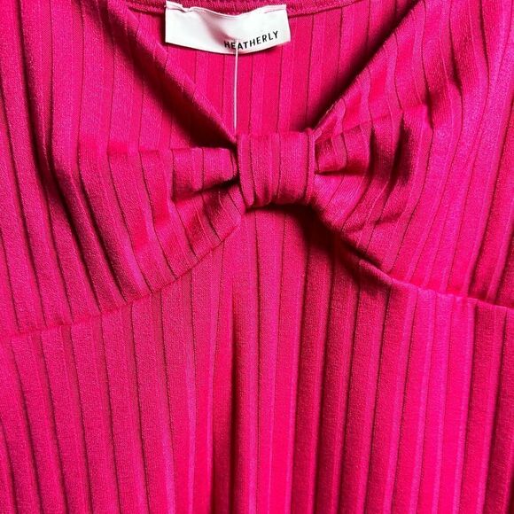 NWT Heatherly Women’s Pink Long Sleeve Peek a Boo Ribbed Bodysuit - Size L - Picture 5 of 7